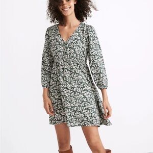 Madewell Green and White Floral Long Sleeve Mini Dress